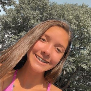 Meet your Posher, Ella